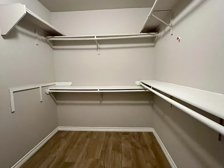 1112 Vanderbilt Cir — Photo 19