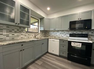5001 Pier Dr, Greenacres, FL 33463