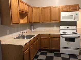 926 W Arizona St, Philadelphia, PA 19133