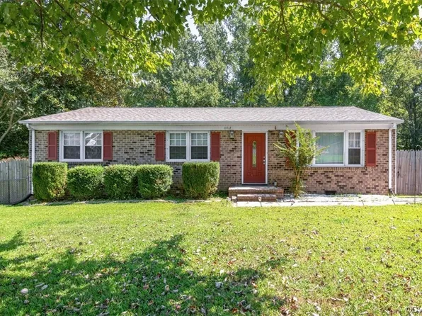 11417 Moring Dr, South Prince George, VA 23805