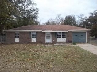 302 Bowden St, Newville, AL 36353