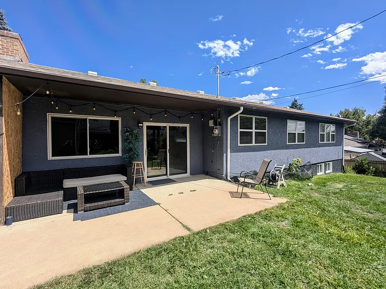 1422 Tesla Dr — Photo 13