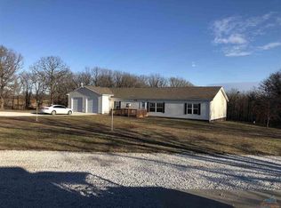 25506 Highway Oo, Warsaw, MO 65355
