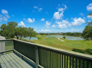 302 Saint Andrews St APT F-202, Rockport, TX 78382