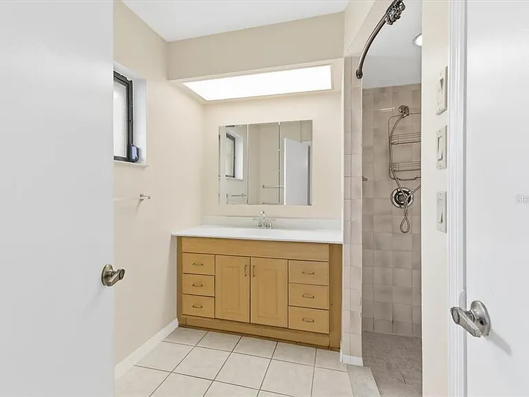 10507 Pendleton Ave #B — Photo 14