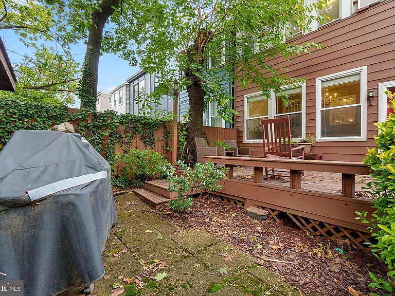 1501 Crittenden St NW — Photo 46