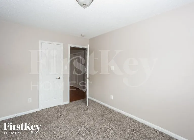 8507 Redstone View Dr — Photo 12