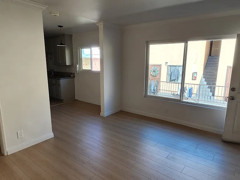 2213 W Court St #3 — Photo 4