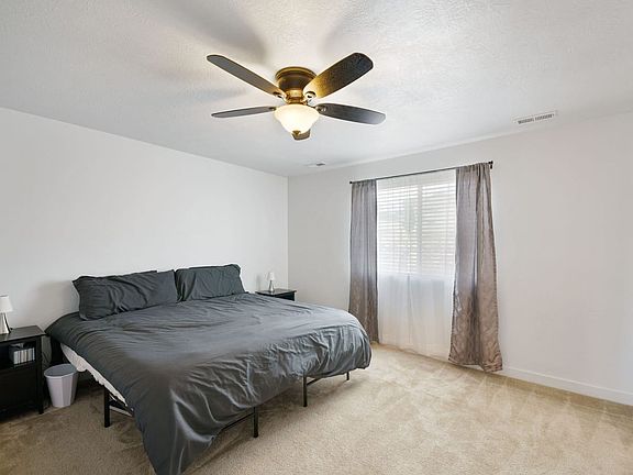 4th image of 3079 S Willow Creek Dr