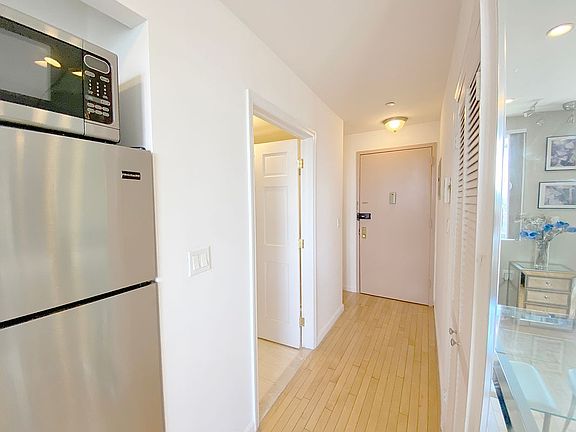 3rd image of 143-24 41st Ave Unit 9C
