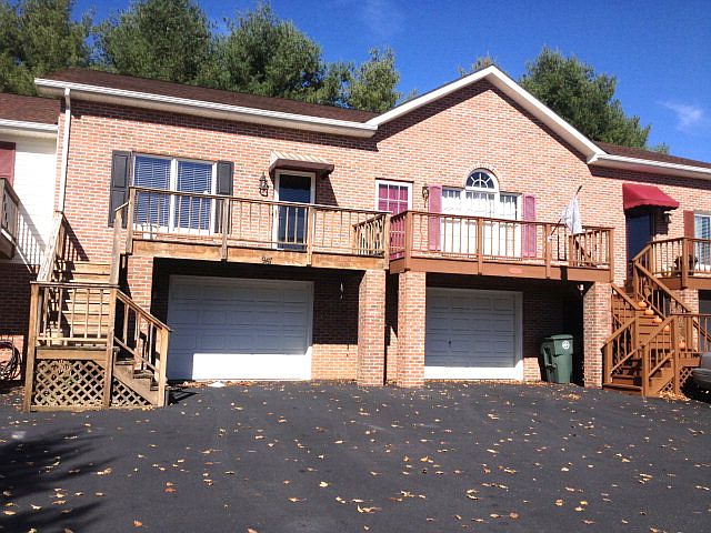 1st image of 967 Beverly Dr