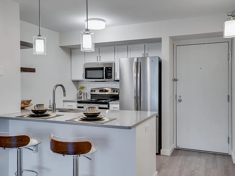 Laurel Village Apartments — Photo 38