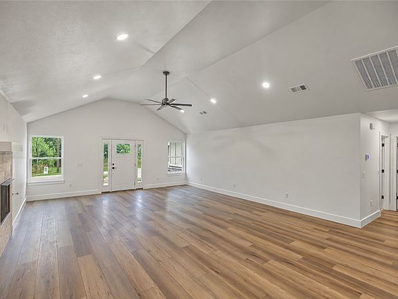 3rd image of 3 Lockhart Pl