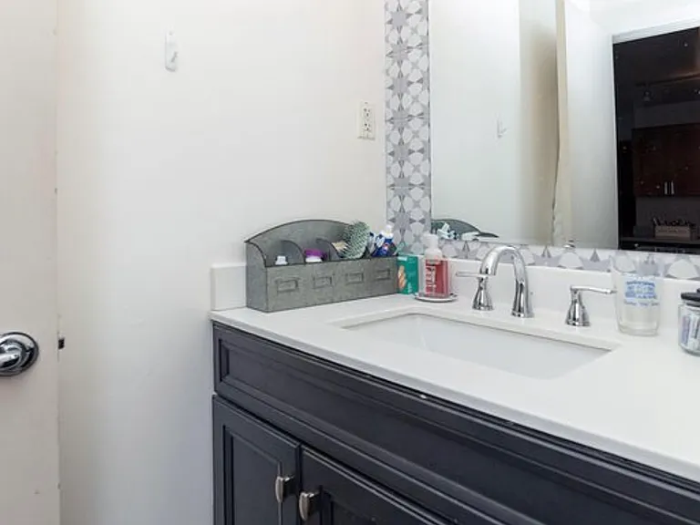 351 Oakhill Ave #207 — Photo 5