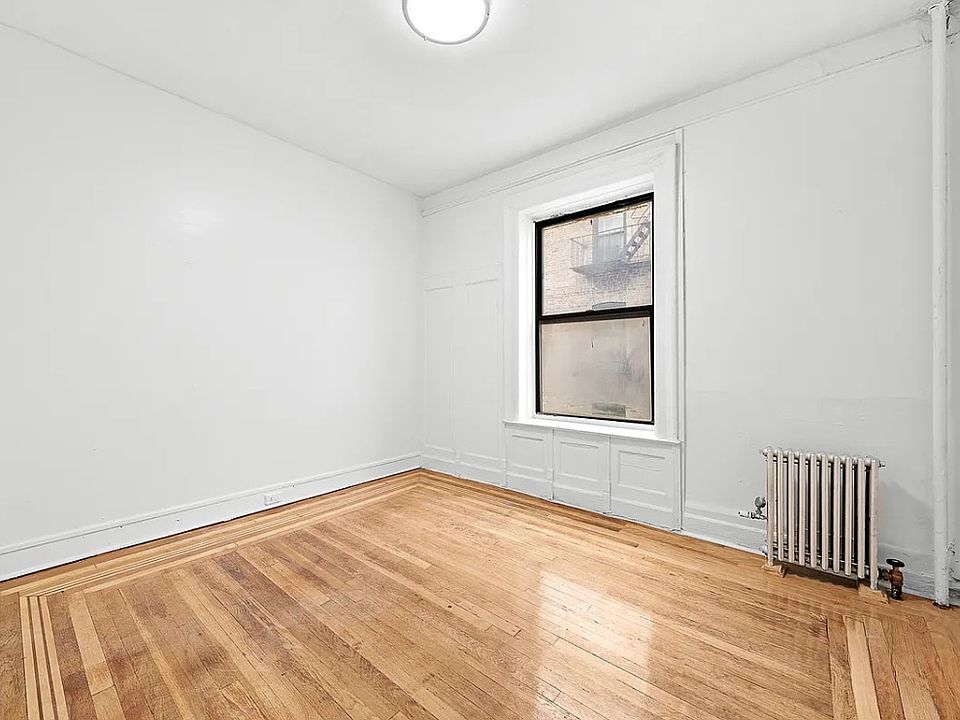 1st image of 35 E 17th St APT 318