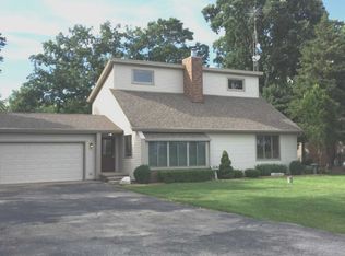 1221 E 5000th Rd S, Kankakee, IL 60901