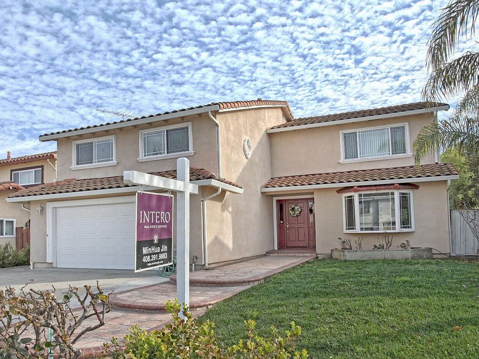 1st image of 866 Cape Diamond Dr