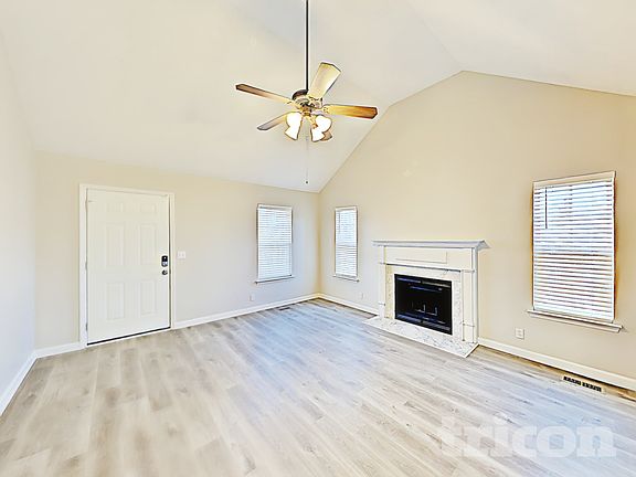 4th image of 2805 Blackwood Dr