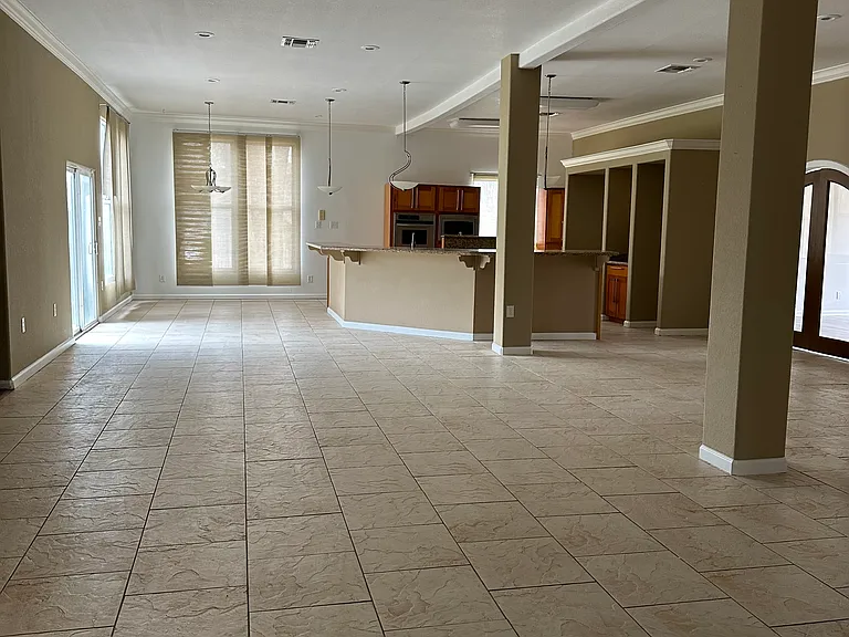 707 Tilden St — Photo 21