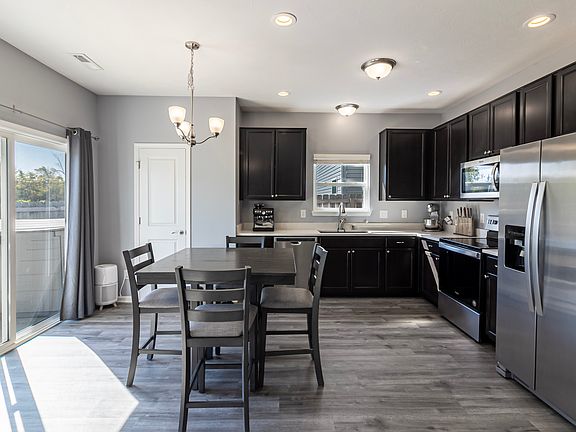 3rd image of 2753 Pointe Harbour Dr