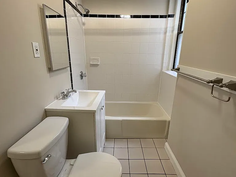 2 Sutherland Rd #41 — Photo 20