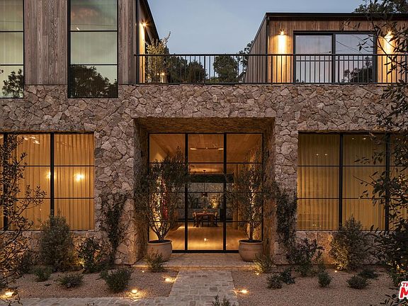 2nd image of 3274 Oakdell Rd