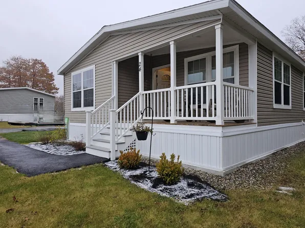 24 Sunset Lane, Turner, ME 04282