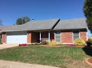 318 Chestnut Ln, Versailles, KY 40383