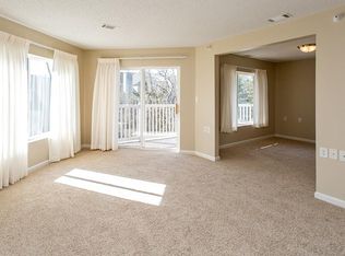 2729 82nd Pl APT 226, Urbandale, IA 50322