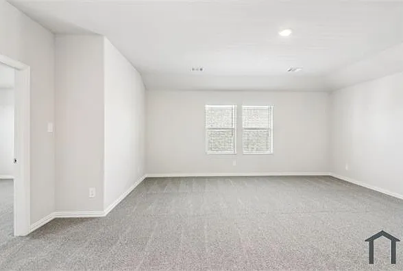 701 Easthill Dr — Photo 15