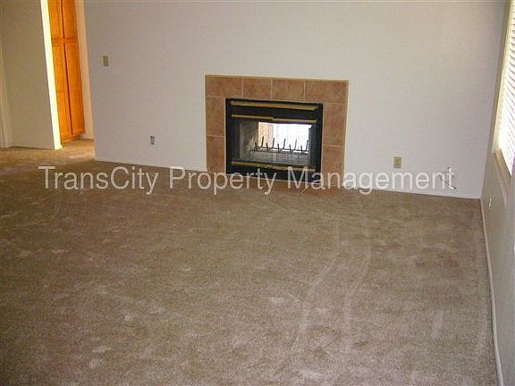 4th image of 1811 S 39th St Unit 101