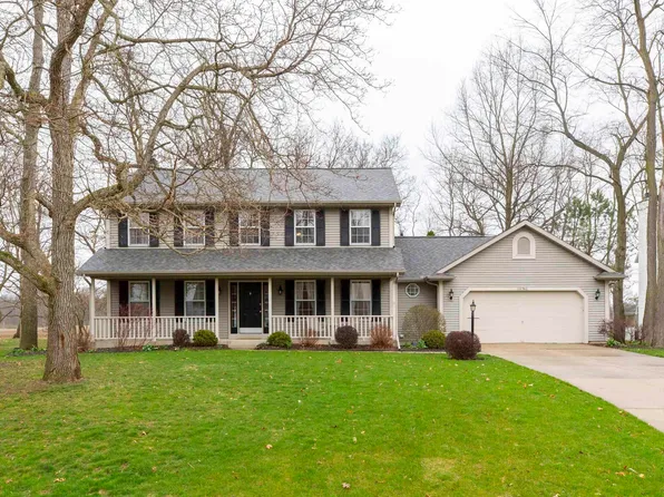 10761 Pine Cone Ct, Granger, IN 46530