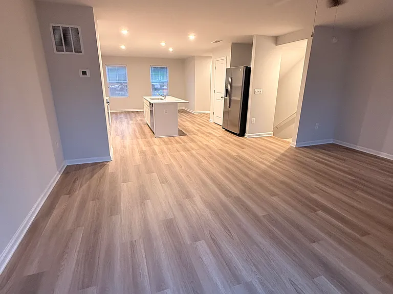29 Laurin St — Photo 9