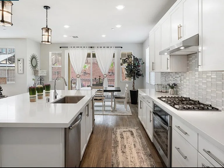6779 Celadon Ln — Photo 18