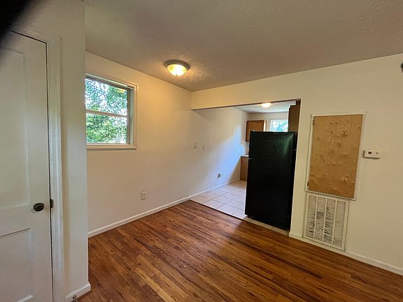 Dining Area adjacent to kitchen