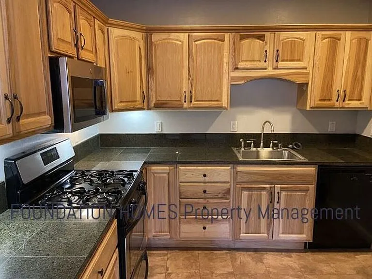 1531 Sir Francis Drake Blvd — Photo 4
