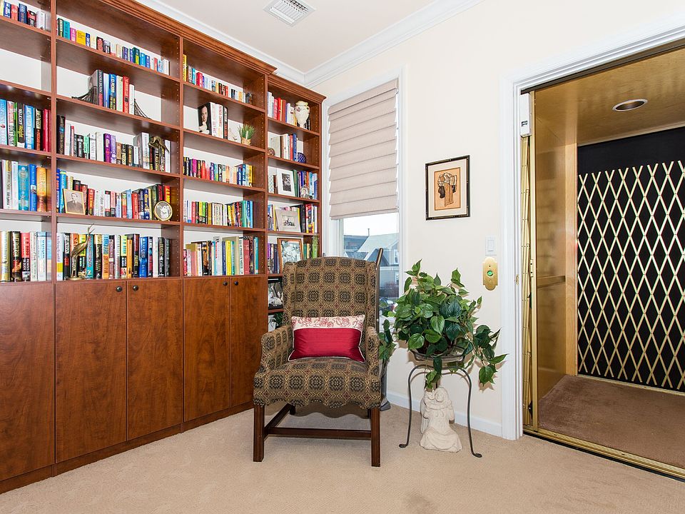 Library w/private Elevator