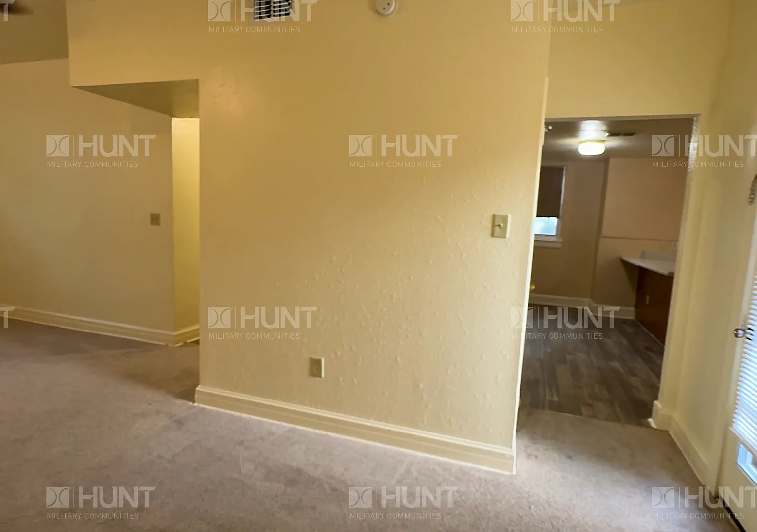 4 bed, 2.5 bath, 1969 sqft, $2,094 — Photo 3
