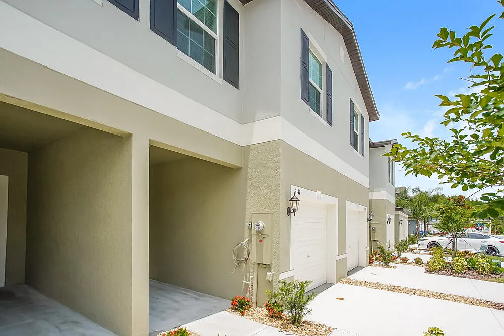 3 bed, 2.5 bath, 1624 sqft, $2,245 — Photo 4