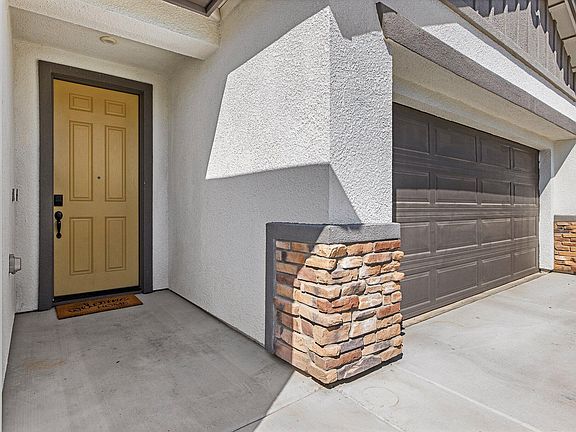 3rd image of 3224 E Laura Avenue