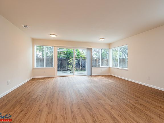 4th image of 4300 Arpeggio Ave