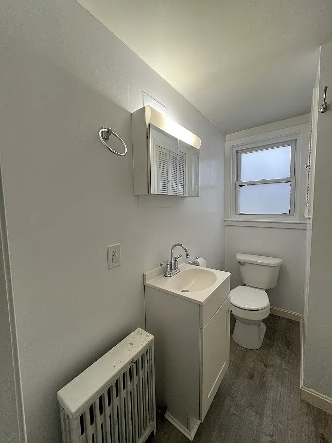 2 bed, 750 sqft, $1,900 — Photo 2