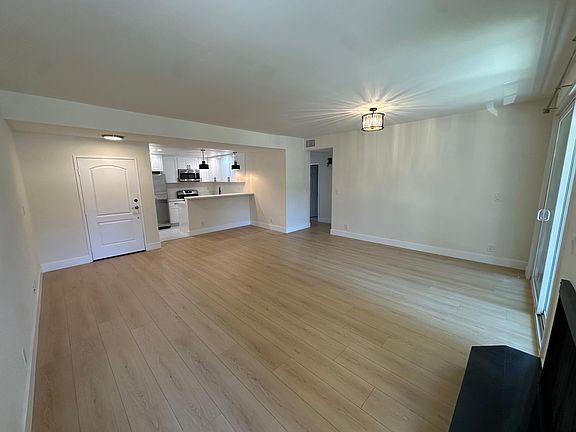5th image of 4741 Radford Ave APT 101