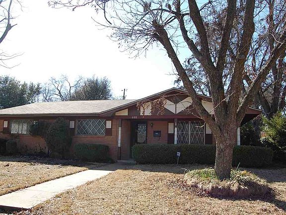 2nd image of 608 Carlyle Dr