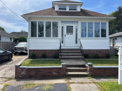 22 Madison St, Warwick, RI, 02888