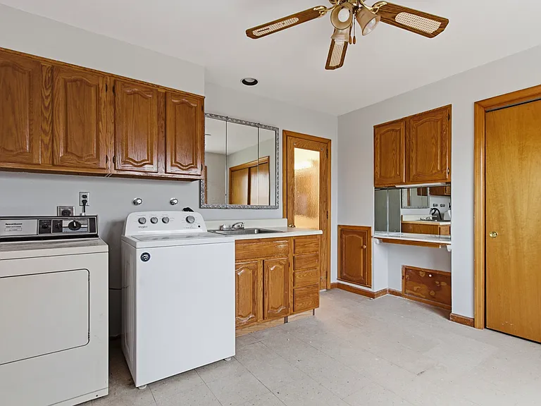 Top Floor Laundry room