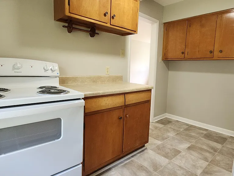 307 Live Oak St — Photo 5