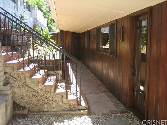 3rd image of 14355 Mulholland Dr