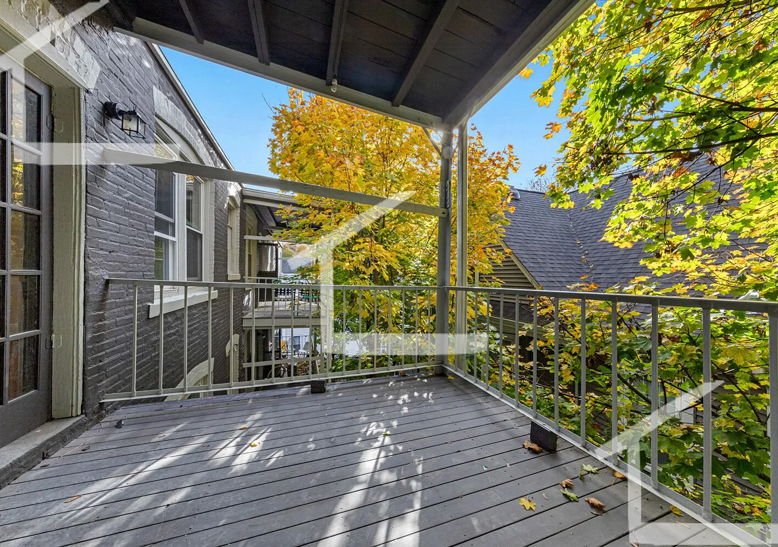 3 Bed 1 Bath in Brighton - Close to Oak Square — Photo 2