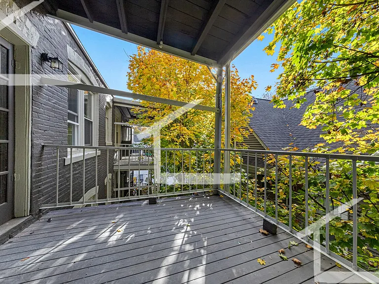 44 Brackett St #3 — Photo 4